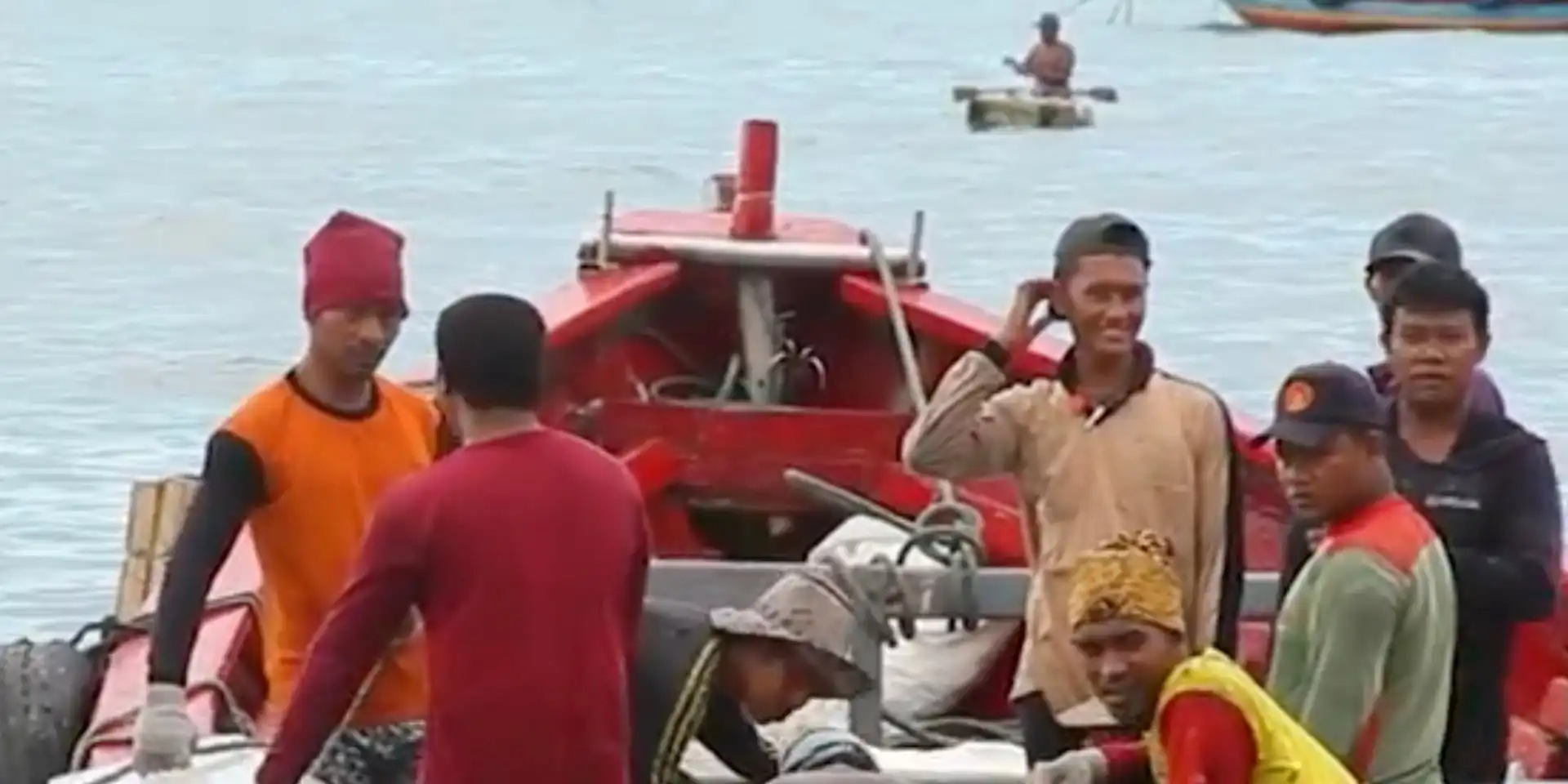 A Helping Hand for Our Friends in the East – Solar Ice Maker