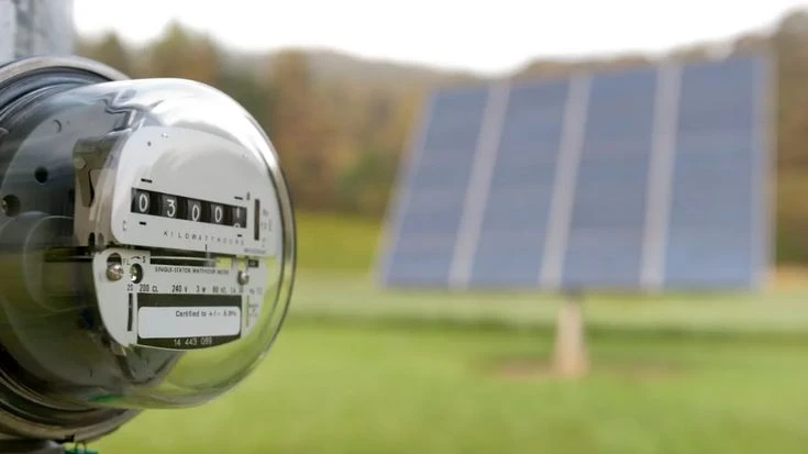 Net Metering: Definition, How It Works, and Its Relevance for Rooftop Solar PV Systems in Indonesia